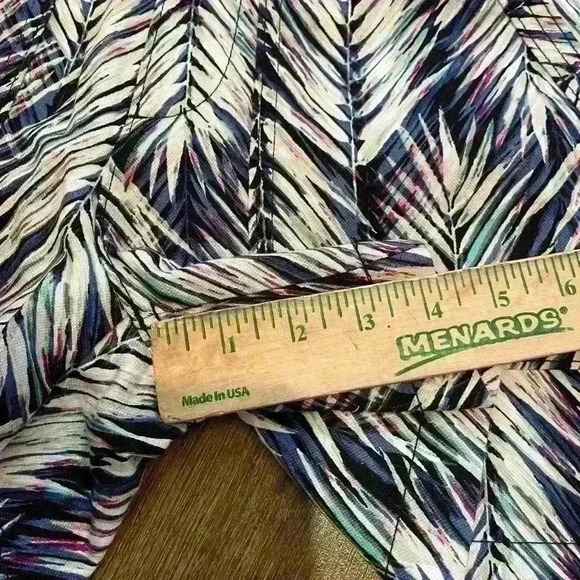 Banana Republic size 6 patterned shorts summer vacation colorful resort wear - Picture 3 of 11